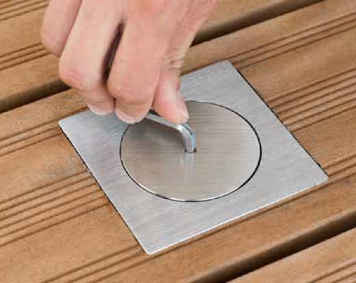 Bouchon inox brossé Ø68mm sécurisé pour prise de sol IP66 AR71452S01 Arpi by Lithoss