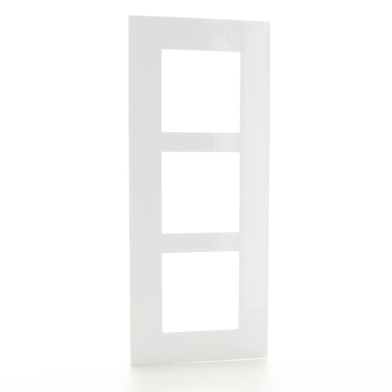Plaque de recouvrement triple verticale entraxe 57mm Valena Next blanc brillant Legrand