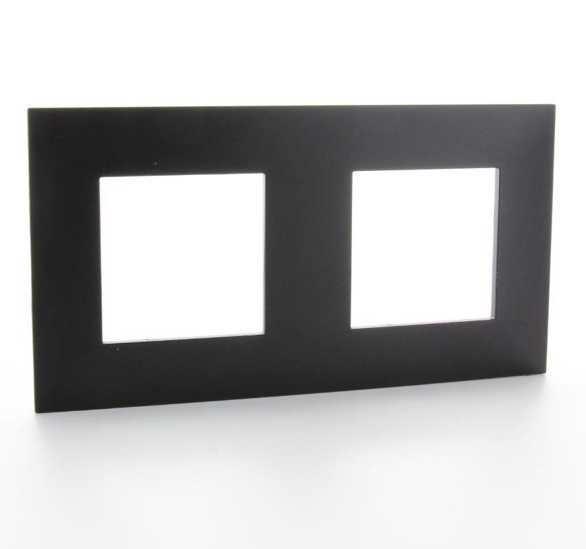 Plaque de recouvrement double entraxe 71mm Valena Next noir mat Legrand