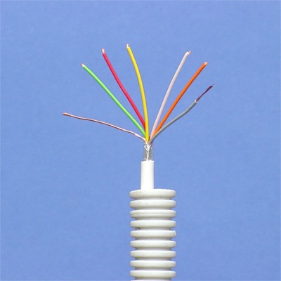 Tube précâblé (flex) avec câble souple blindé alarme 6x0.22mm² Eca (rouleau 100 mètres)